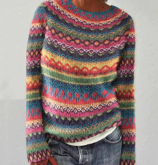 Eleganter Strickpullover mit detailliertem Muster, der stilvoll und bequem für den Alltag oder besondere Anlässe ist. Perfekt für ein modernes Outfit.